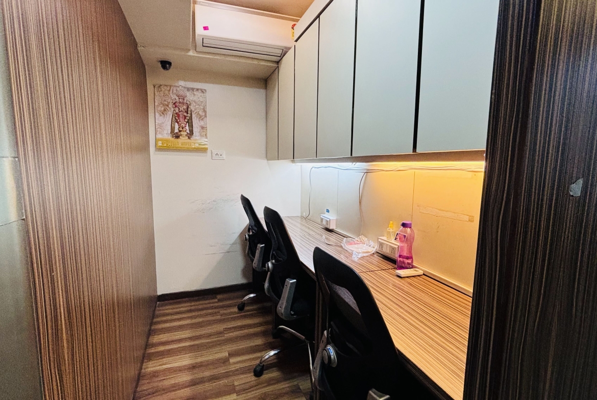 3-Seat Cabin With Boss Cabin Goregaon